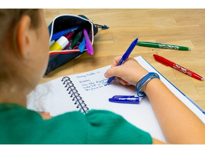 Długopis wymazywalny ścieralny pióro kulkowe FriXion 0,7 czarny PILOT