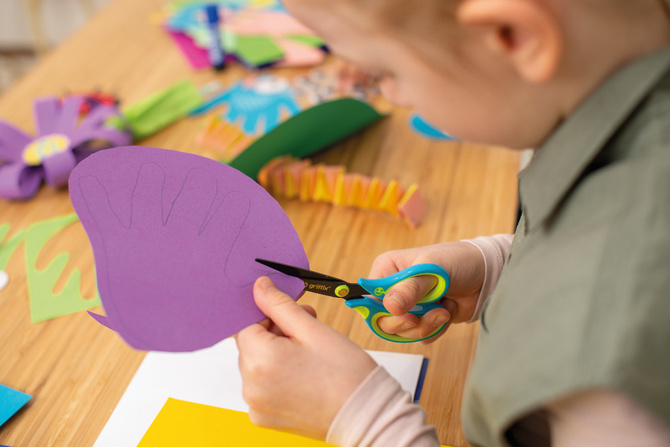 Nożyczki GRIFFIX tytanowe dla leworęcznych 14,5cm PELIKAN