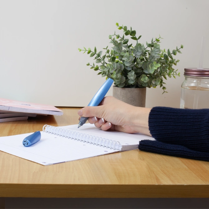 Pióro kulkowe Twist dla dzieci prawo/lewo niebieskie Blue PELIKAN