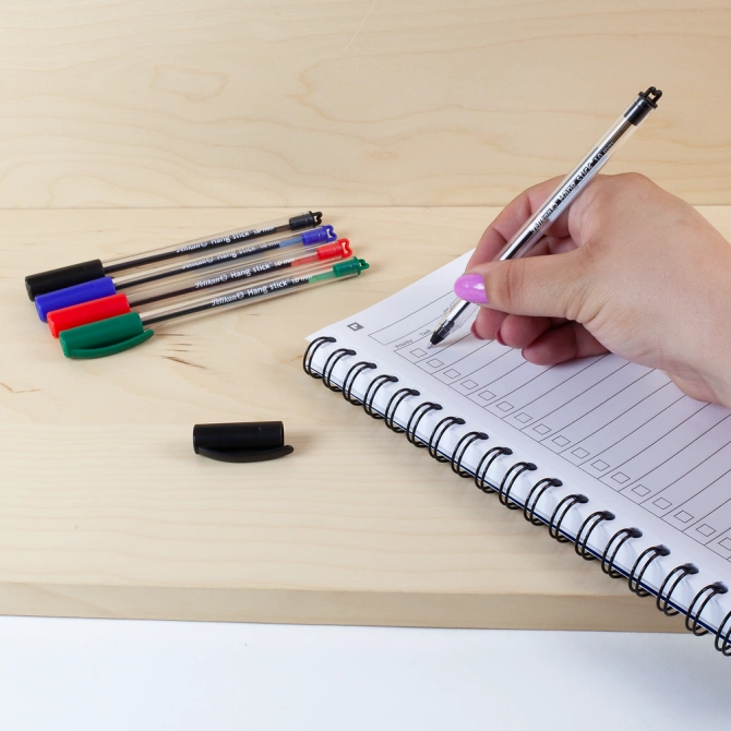 Długopis czerwony z uchwytem do zawieszenia Hang Stick K86 1mm PELIKAN