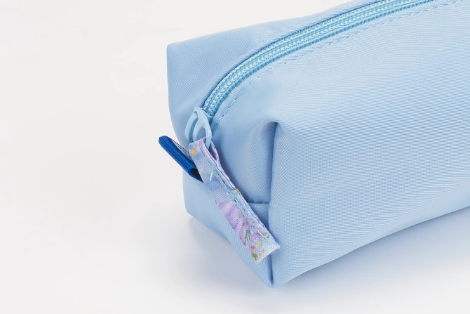Piórnik kosmetyczka etui saszetka niebieski kwiatki flowers OXFORD